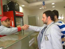 Parti Fatih Gençlik Kollarımız 16.04.11 Tarihinde Kocamustafapaşa Meydanında üye çalışması ve esnaf ziyareti gerçekleştirdi