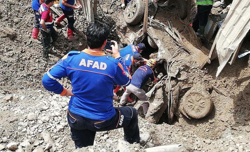 Artvin'de kayıp 3 kişinin cansız bedenine ulaşıldı