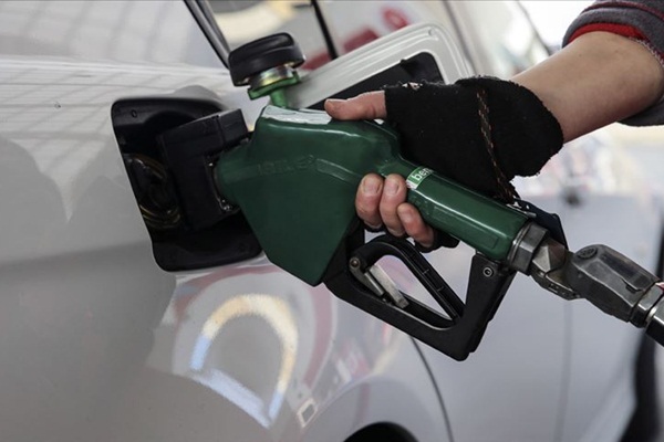 Benzine 21 kuruş zam