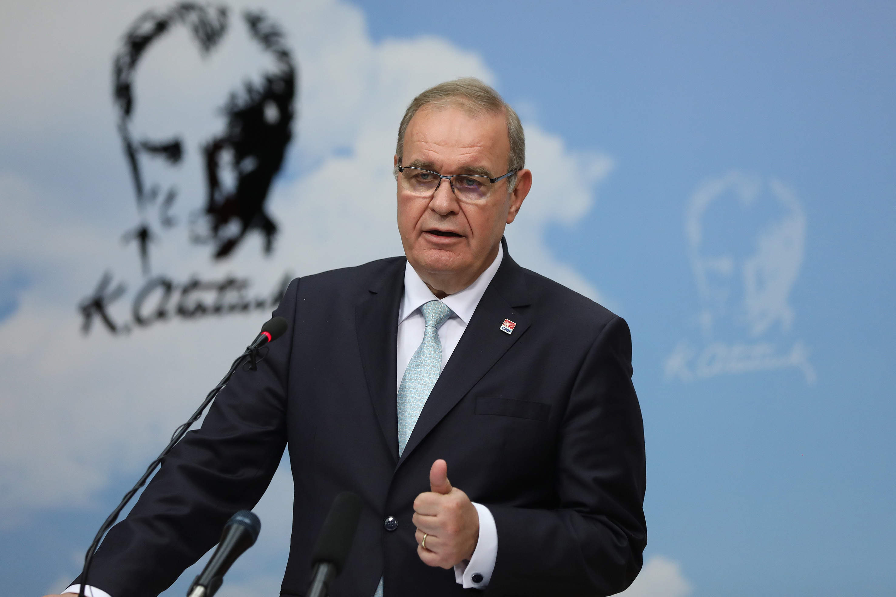 Faik Öztrak koronavirüse yakalandı