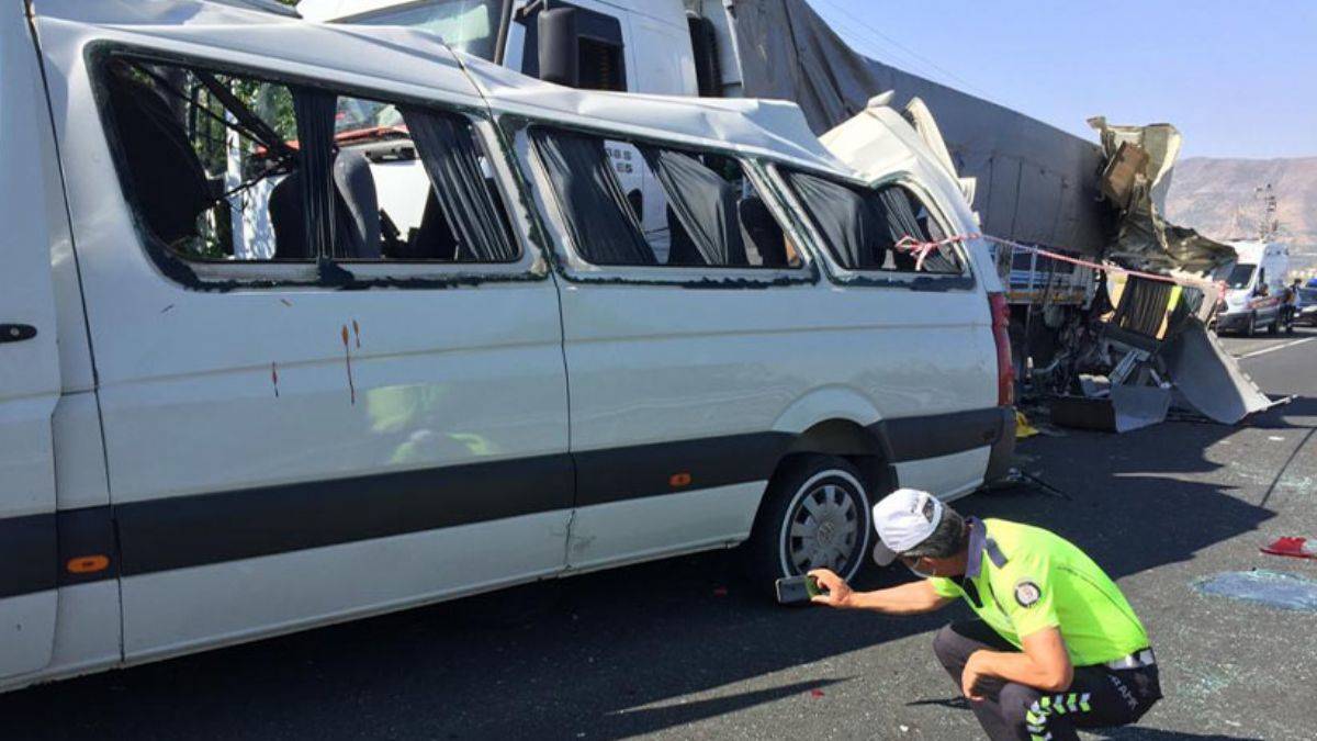 Elazığ'da feci kaza