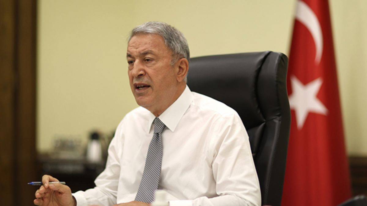 Akar: Yangınla mücadeleye 600'den fazla personelle katkı sağlıyoruz