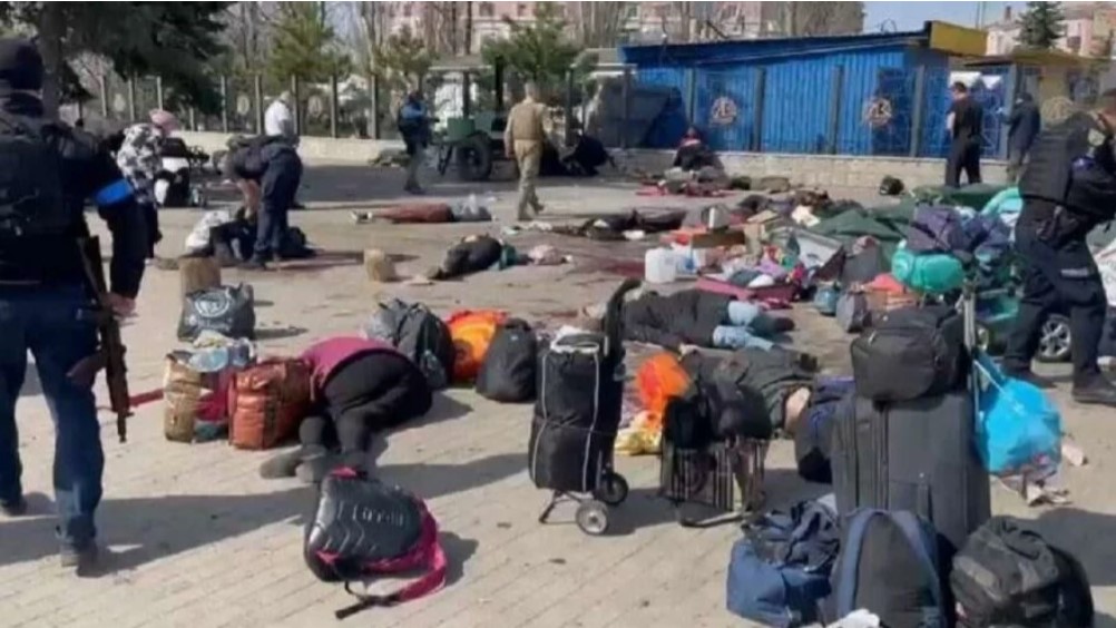 Rusya tren istasyonunu vurdu: