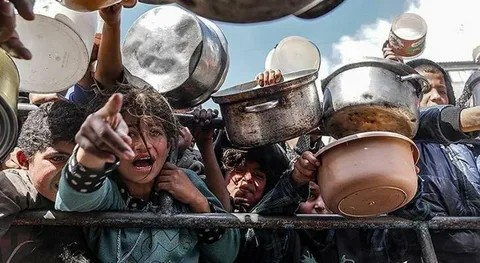 Gazze'de açlık savaş silahı!