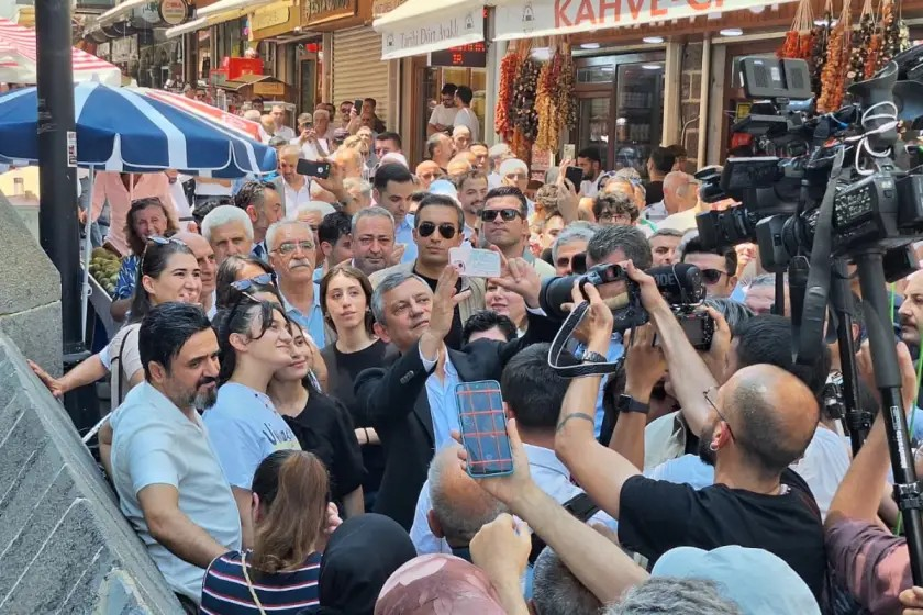 Özgür Özel : Demirtaş’ın selamı başımızın üstüne