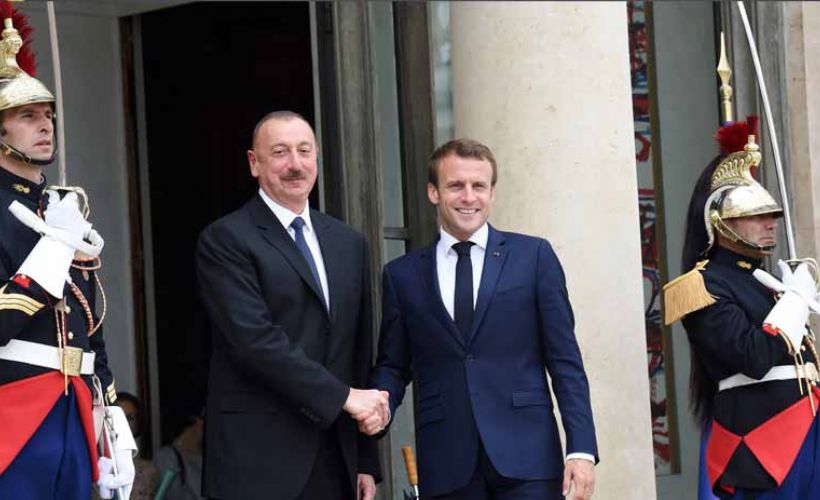 Aliyev ve Macron 