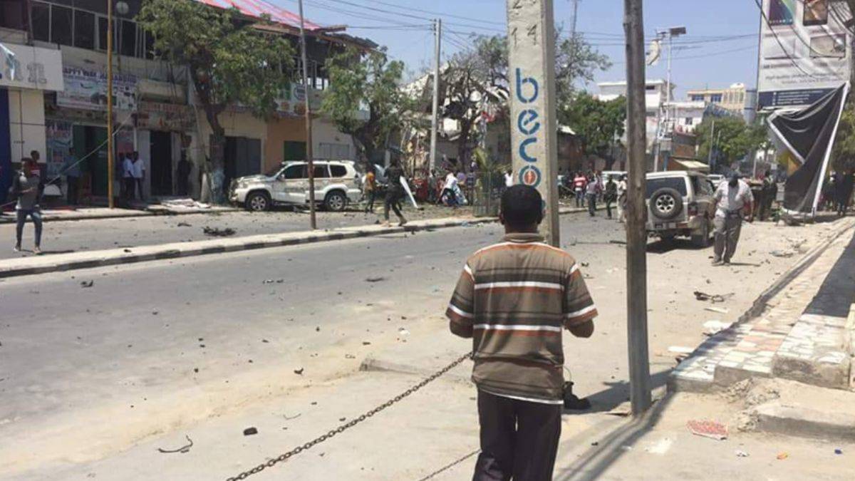 Mogadişuda bombalı
