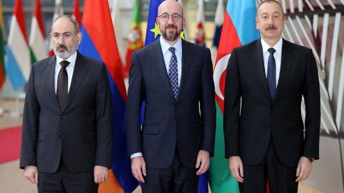 Azerbaycan ile Ermenistan arasında